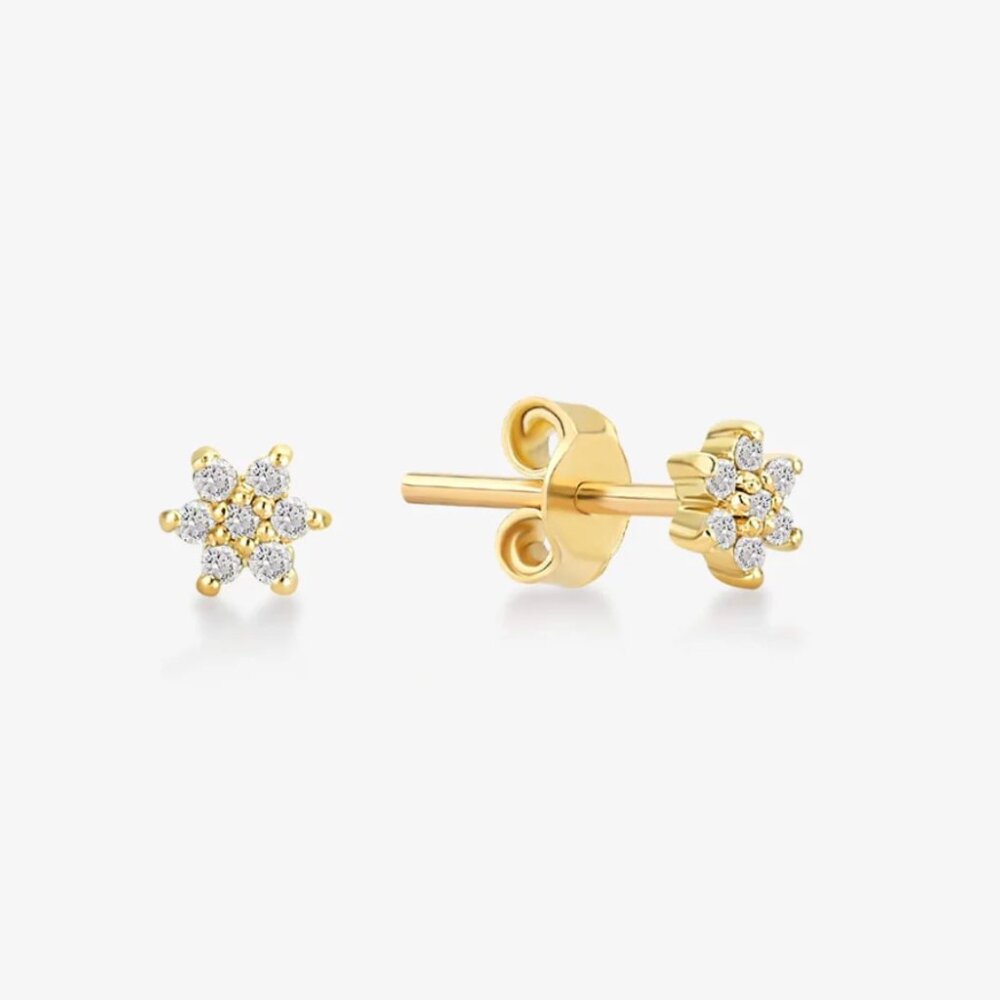 New 14K Yellow Gold Diamond Flower Stud Earrings